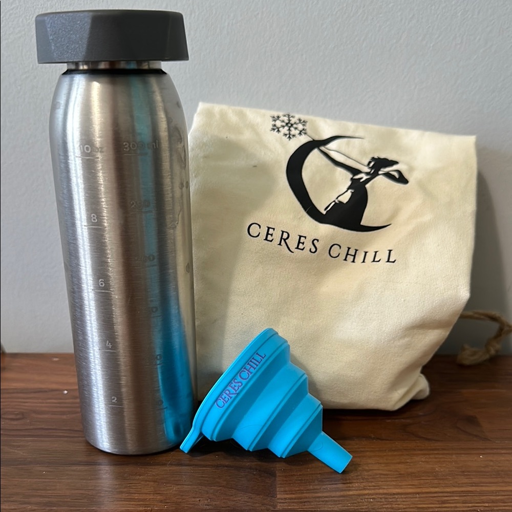 Ceres Chill Stainless Steel Bottle with Collapsible Blue Funnel
